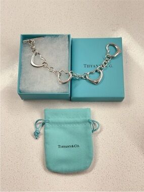 Tiffany & Co Sterling Silver Heart Link Toggle Bracelet 925 7.5”